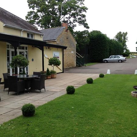 Millhouse Hotel And Riverside Restaurant Sharnbrook Exterior photo