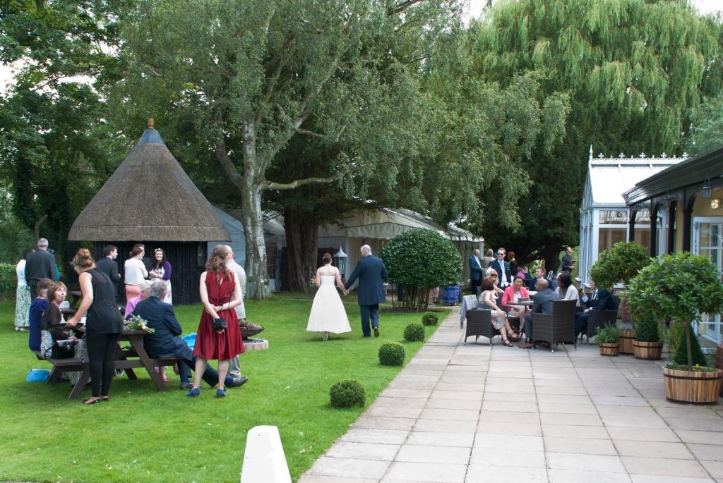 Millhouse Hotel And Riverside Restaurant Sharnbrook Exterior photo